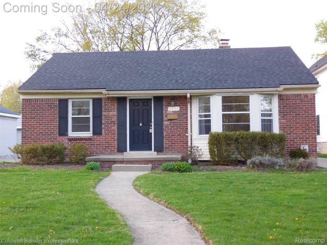 2455 Buckingham Avenue, Birmingham, MI 48009