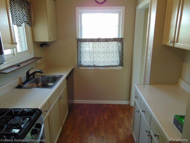 2455 Buckingham Avenue, Birmingham, MI 48009