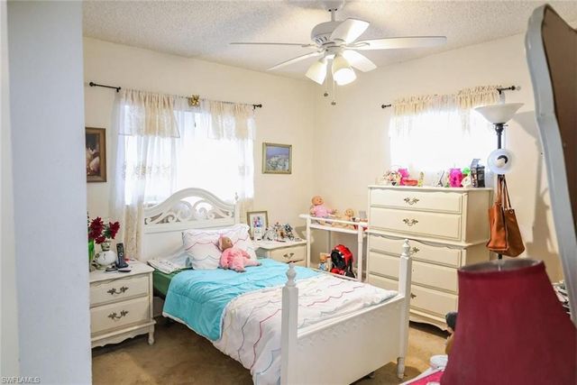 1433 SE 14th TER, Cape Coral, FL 33990