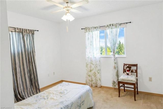 1433 SE 14th TER, Cape Coral, FL 33990