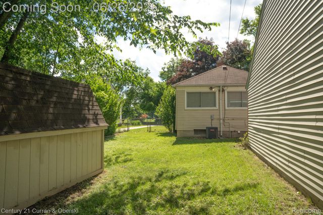 16732 Garfield, Redford Charter Township, MI 48240