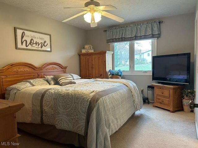 19617 Cross Trail N, Strongsville, OH 44136