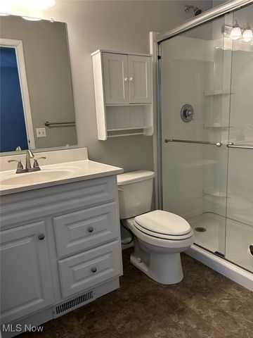 19617 Cross Trail N, Strongsville, OH 44136