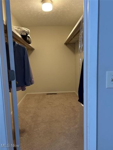 19617 Cross Trail N, Strongsville, OH 44136