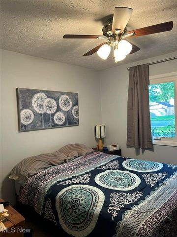 19617 Cross Trail N, Strongsville, OH 44136