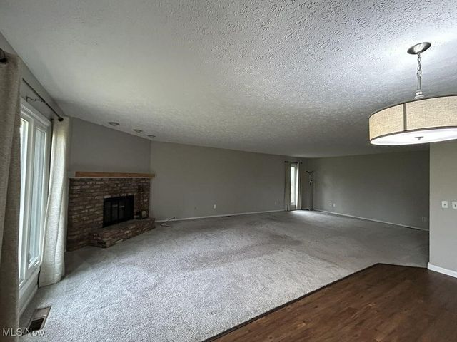 19617 Cross Trail N, Strongsville, OH 44136