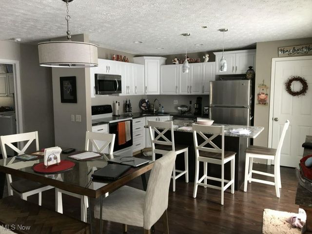 19617 Cross Trail N, Strongsville, OH 44136