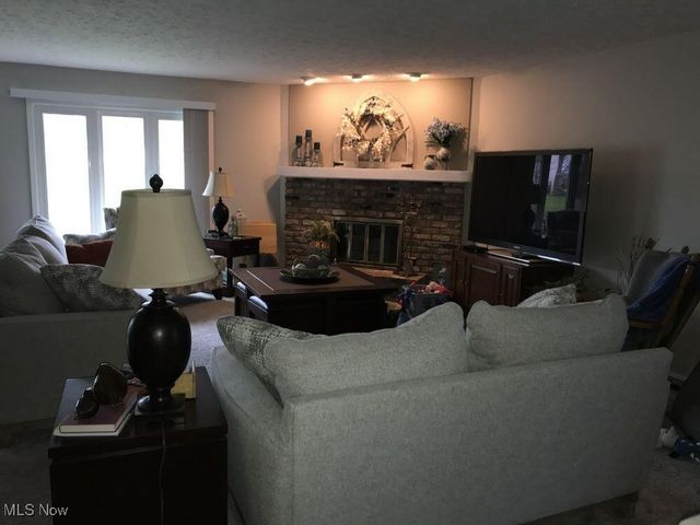 19617 Cross Trail N, Strongsville, OH 44136