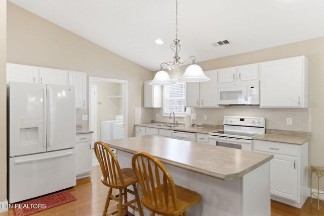 128 Ann Cove Lane, Powell, TN 37849