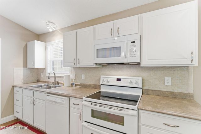 128 Ann Cove Lane, Powell, TN 37849