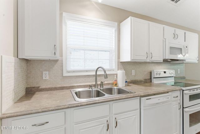 128 Ann Cove Lane, Powell, TN 37849
