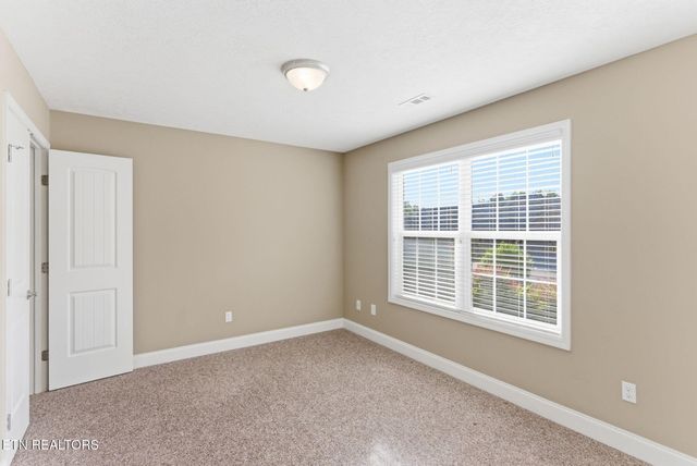 128 Ann Cove Lane, Powell, TN 37849