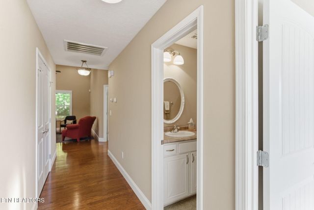 128 Ann Cove Lane, Powell, TN 37849
