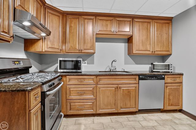 53987 Trent River Drive, Shelby Twp, MI 48315