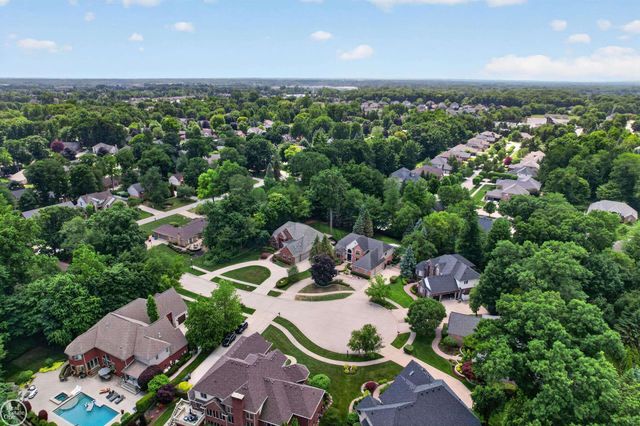 53987 Trent River Drive, Shelby Twp, MI 48315