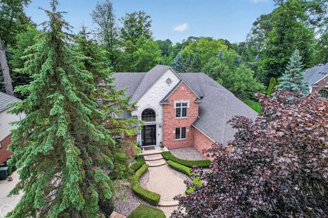 53987 Trent River Drive, Shelby Twp, MI 48315