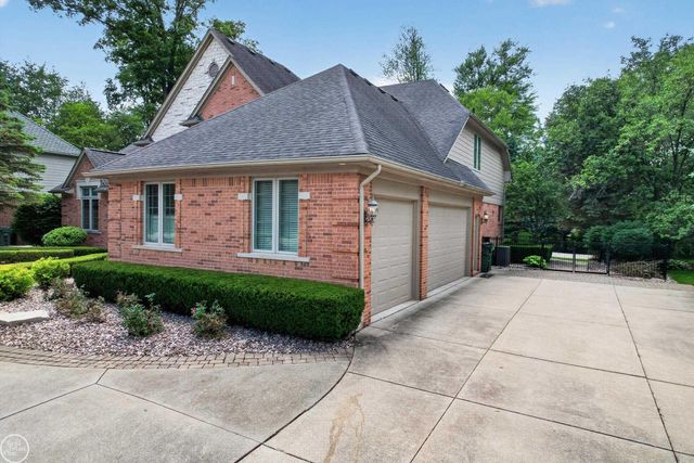 53987 Trent River Drive, Shelby Twp, MI 48315