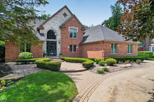 53987 Trent River Drive, Shelby Twp, MI 48315