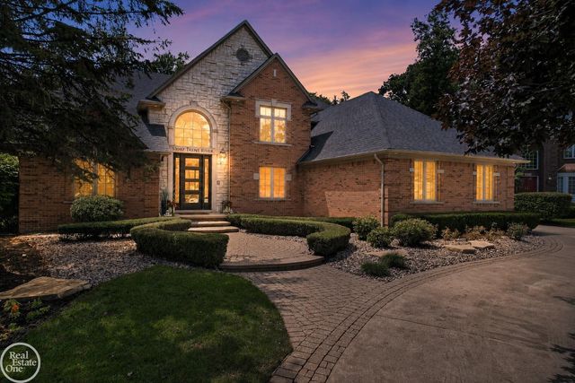 53987 Trent River Drive, Shelby Twp, MI 48315