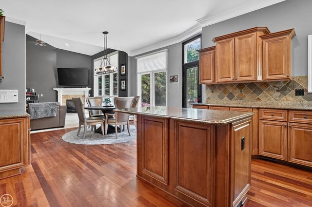 53987 Trent River Drive, Shelby Twp, MI 48315