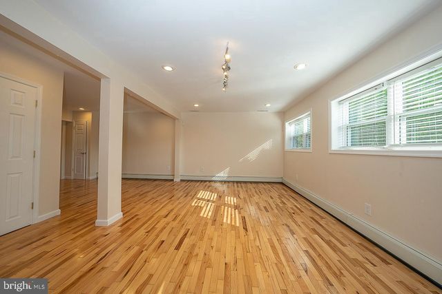 6950 FOWLER ST, Philadelphia, PA 19128