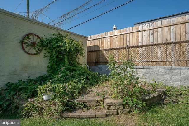 6950 FOWLER ST, Philadelphia, PA 19128