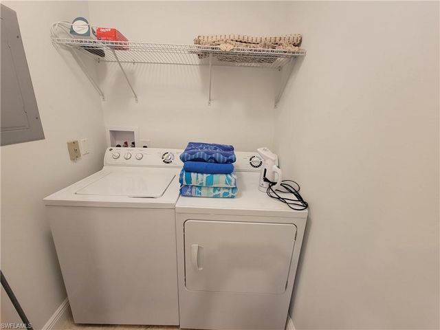 7761 Jewel LN 204, Naples, FL 34109