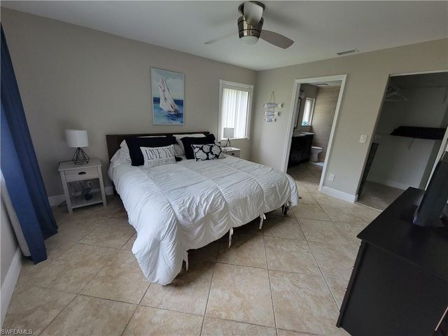 7761 Jewel LN 204, Naples, FL 34109