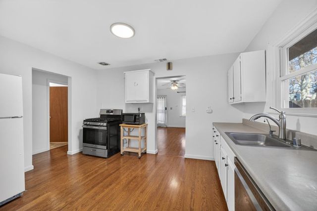 1828 Larkin Way, Sacramento, CA 95818