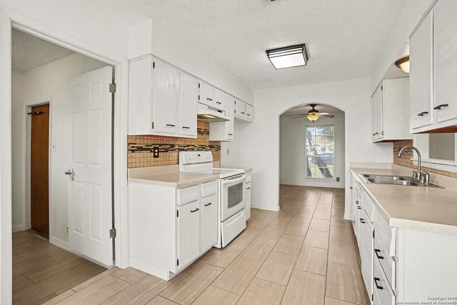 104 Firestone, Schertz, TX 78154