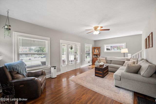 505 Wood Rd, Lyndon, KY 40222