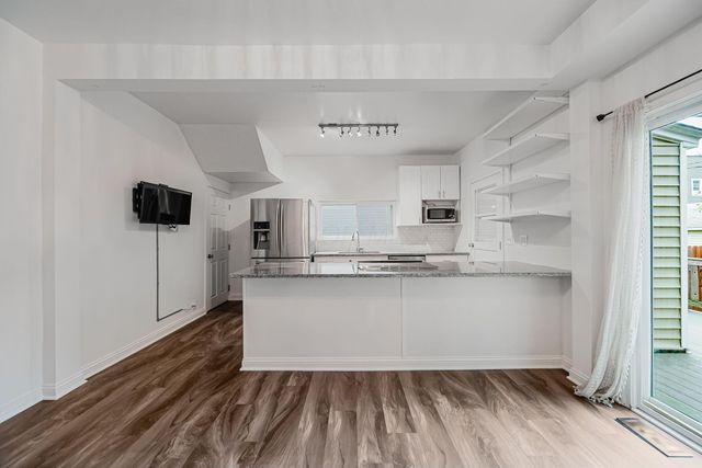590 W 2nd Avenue, Columbus, OH 43201