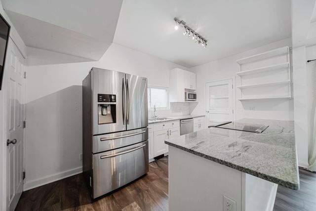 590 W 2nd Avenue, Columbus, OH 43201