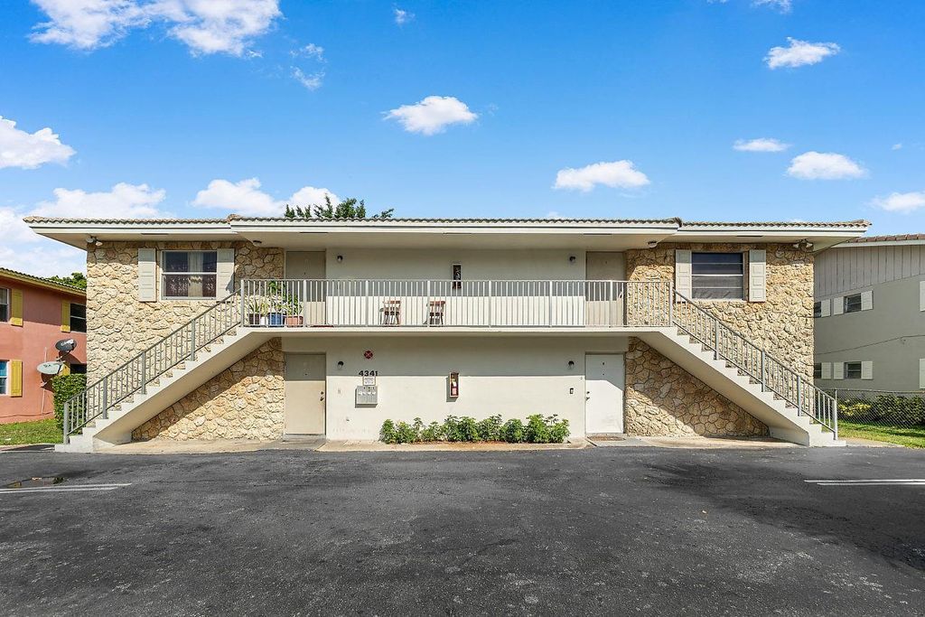 4341 Riverside Drive #D, Coral Springs, FL 33065