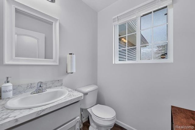 5382 Rural Terrace Court, Waterford, MI 48329