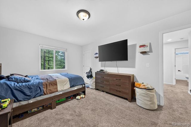 5382 Rural Terrace Court, Waterford, MI 48329
