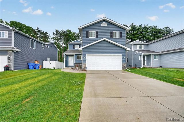 5382 Rural Terrace Court, Waterford, MI 48329