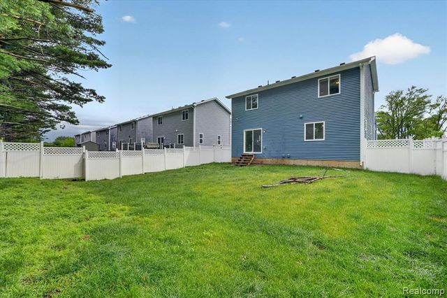 5382 Rural Terrace Court, Waterford, MI 48329
