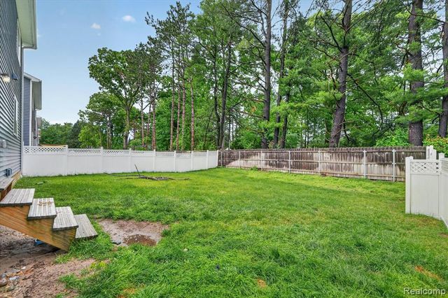 5382 Rural Terrace Court, Waterford, MI 48329