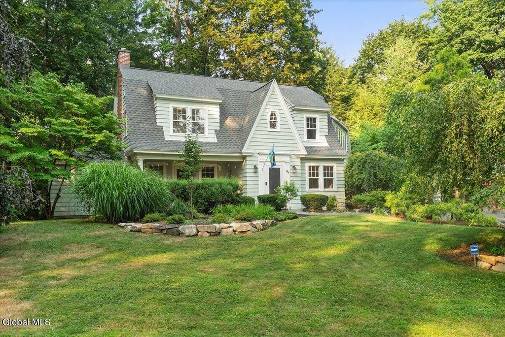 64 Winne Road, Bethlehem, NY 12054