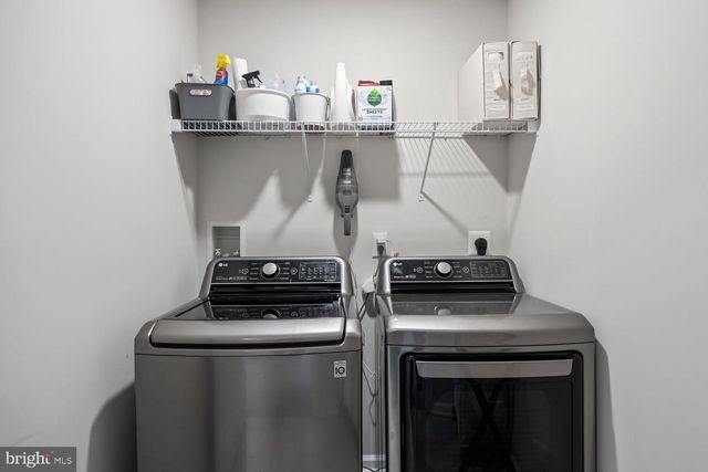 69 SISTER'S FARMSTEAD ROAD, Mount Laurel, NJ 08054