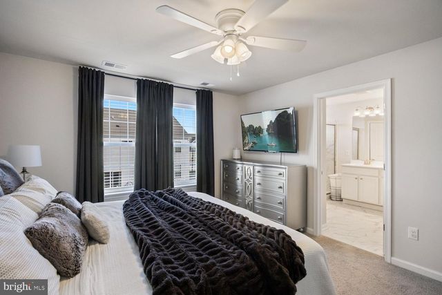 69 SISTER'S FARMSTEAD ROAD, Mount Laurel, NJ 08054