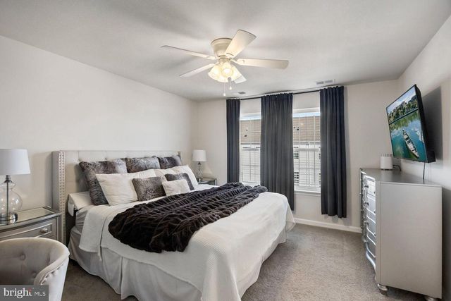 69 SISTER'S FARMSTEAD ROAD, Mount Laurel, NJ 08054