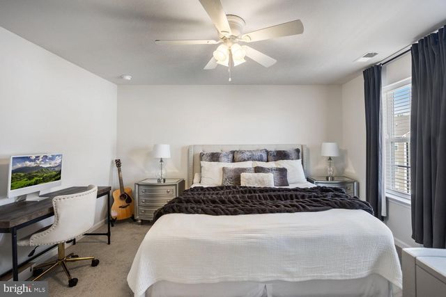 69 SISTER'S FARMSTEAD ROAD, Mount Laurel, NJ 08054