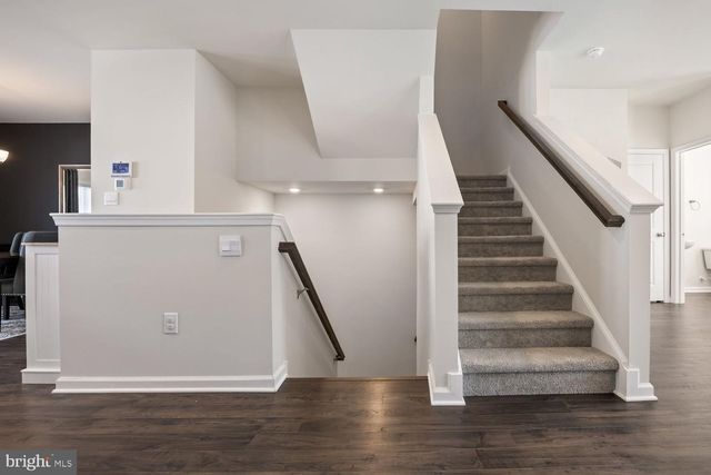 69 SISTER'S FARMSTEAD ROAD, Mount Laurel, NJ 08054