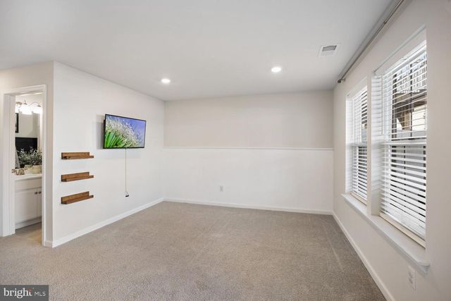 69 SISTER'S FARMSTEAD ROAD, Mount Laurel, NJ 08054