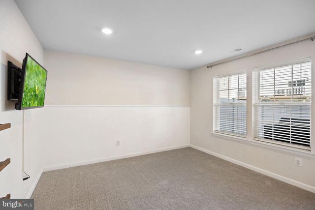 69 SISTER'S FARMSTEAD ROAD, Mount Laurel, NJ 08054