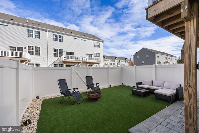 69 SISTER'S FARMSTEAD ROAD, Mount Laurel, NJ 08054