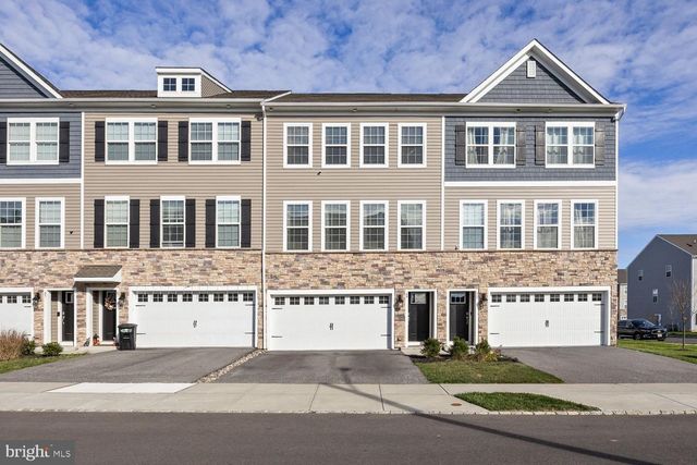 69 SISTER'S FARMSTEAD ROAD, Mount Laurel, NJ 08054