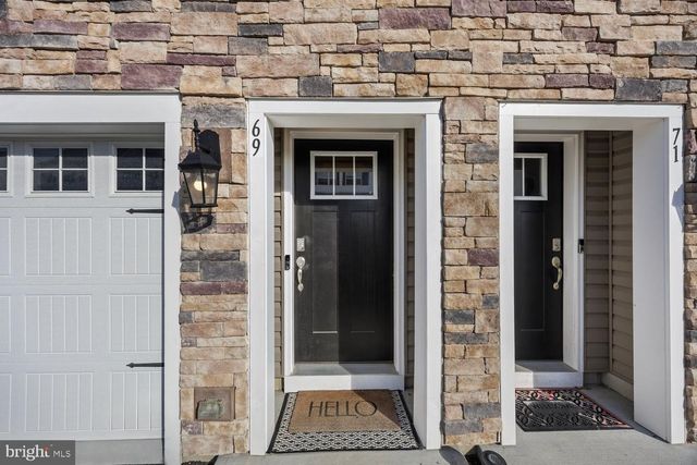 69 SISTER'S FARMSTEAD ROAD, Mount Laurel, NJ 08054